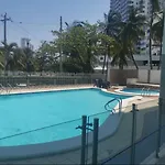 Apartamento Con Hermosa Vista Al Mar, Cristoforo En El Laguito Cartagena A Pocos Pasos De La Playa