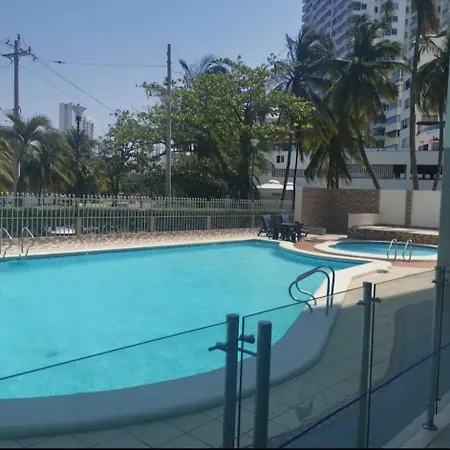 Apartamento Con Hermosa Vista Al Mar, Cristoforo En El Laguito A Pocos Pasos De La Playa Apartamento *